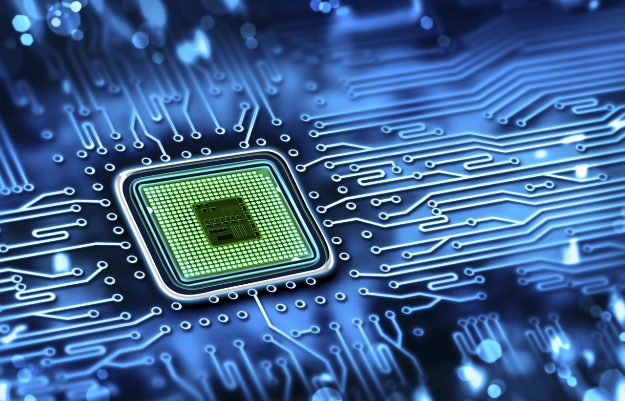 Illustrative processor package and circuit traces